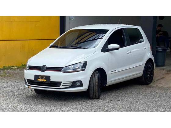 VOLKSWAGEN FOX 1.0 MPI COMFORTLINE 12V FLEX 4P MANUAL VOLKSWAGEN FOX 1.0 MPI COMFORTLINE 12V FLEX 4P MANUAL